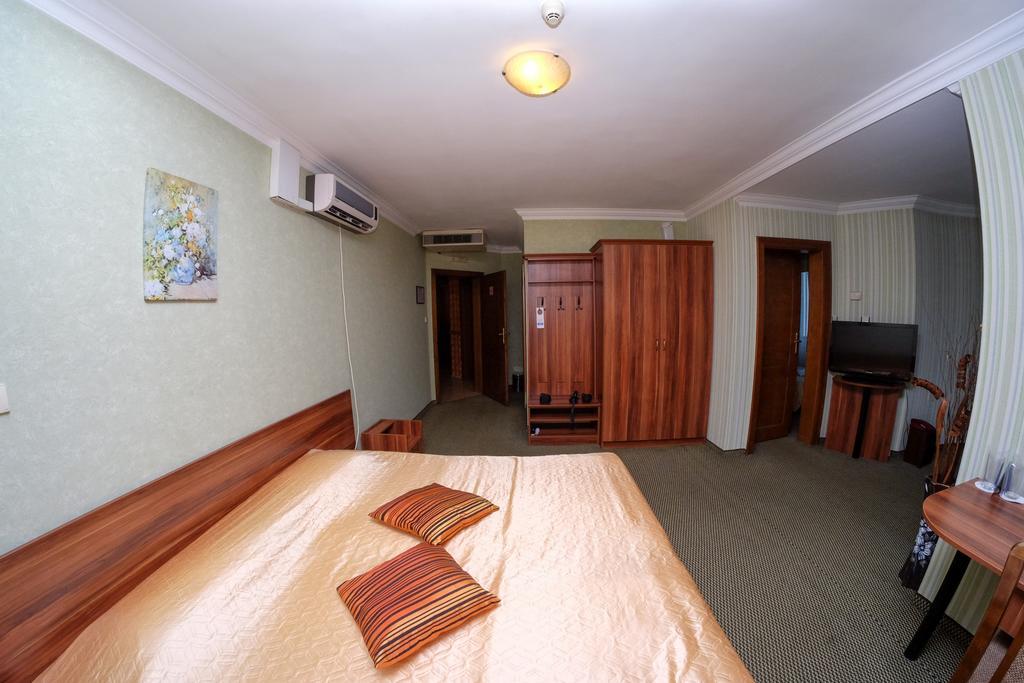 Haskovo Hotel Ngoại thất bức ảnh